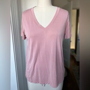 Lush V-neck T-shirt pink